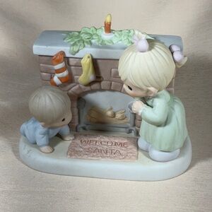 2000 Waiting For A Merry Christmas   Precious Moment Figurine